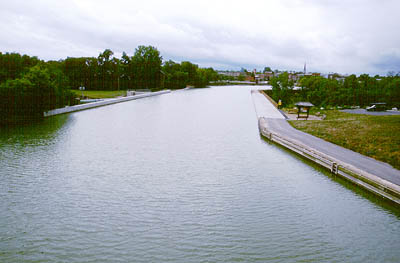 The Canal going over Oak Orchard Creek